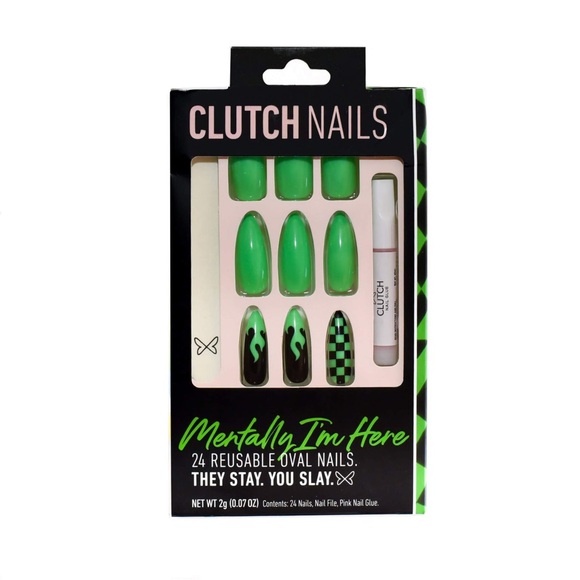 MENTALLY I'M HERE | BLACK AND GREEN NAILS | PRESS ON NAILS - Picture 2 of 4